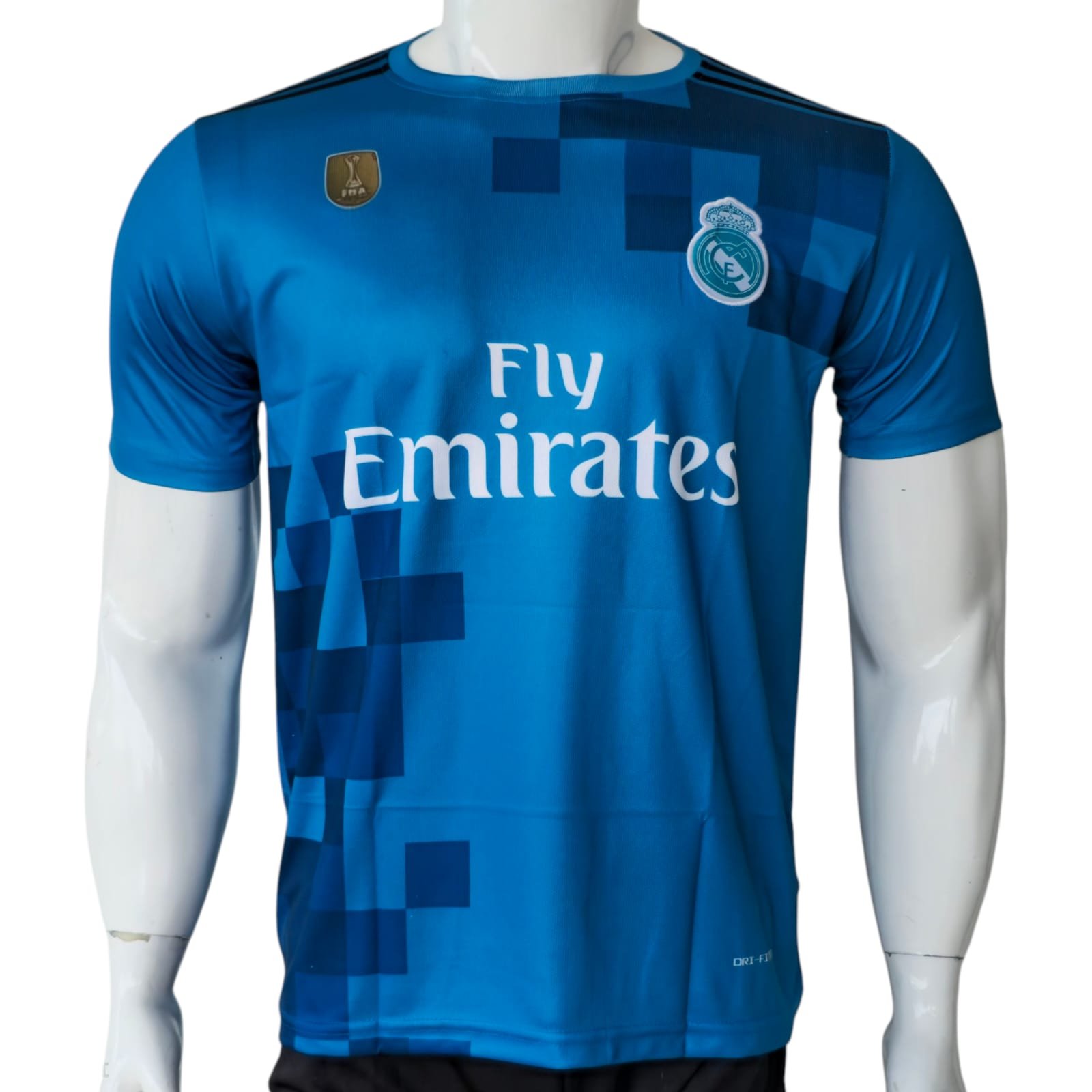 WhatsApp Image 2026-09-05 at 10.30.16 AM Real Madrid 2017-18 Third Retro Jersey. - Image 1