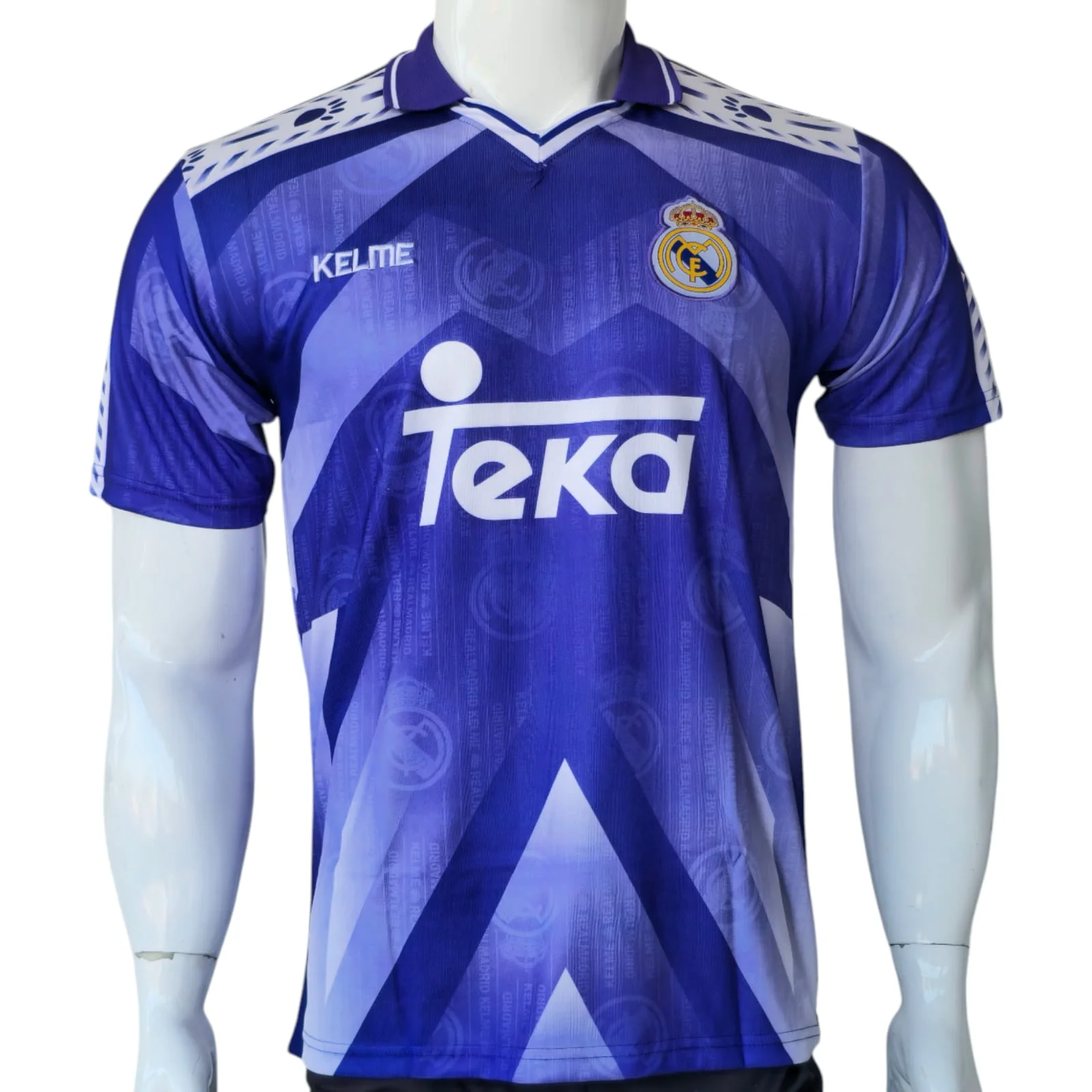 WhatsApp Image 2026-09-05 at 10.39.57 AM (1) Real Madrid 1996/1997 Season Away Retro Football Jersey - Image 1
