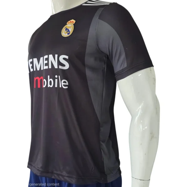 Real Madrid 2004/05 Retro Away Jersey side view