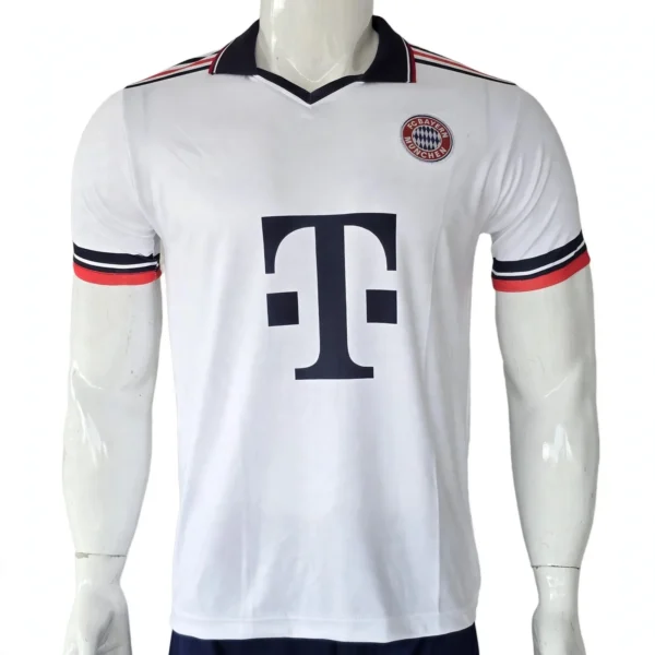 Bayern Munich 2004/05 Away Retro Jersey